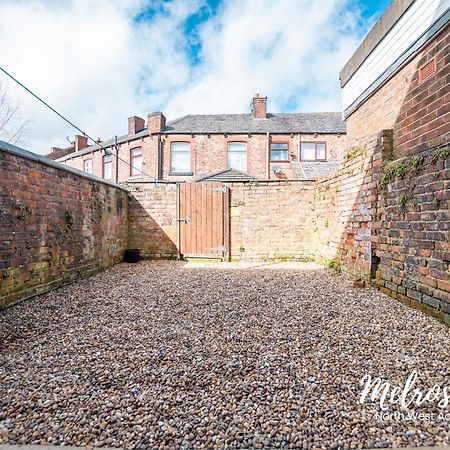 Manchester Work Stays 2Br Home With Parking & Wifi Bagian luar foto